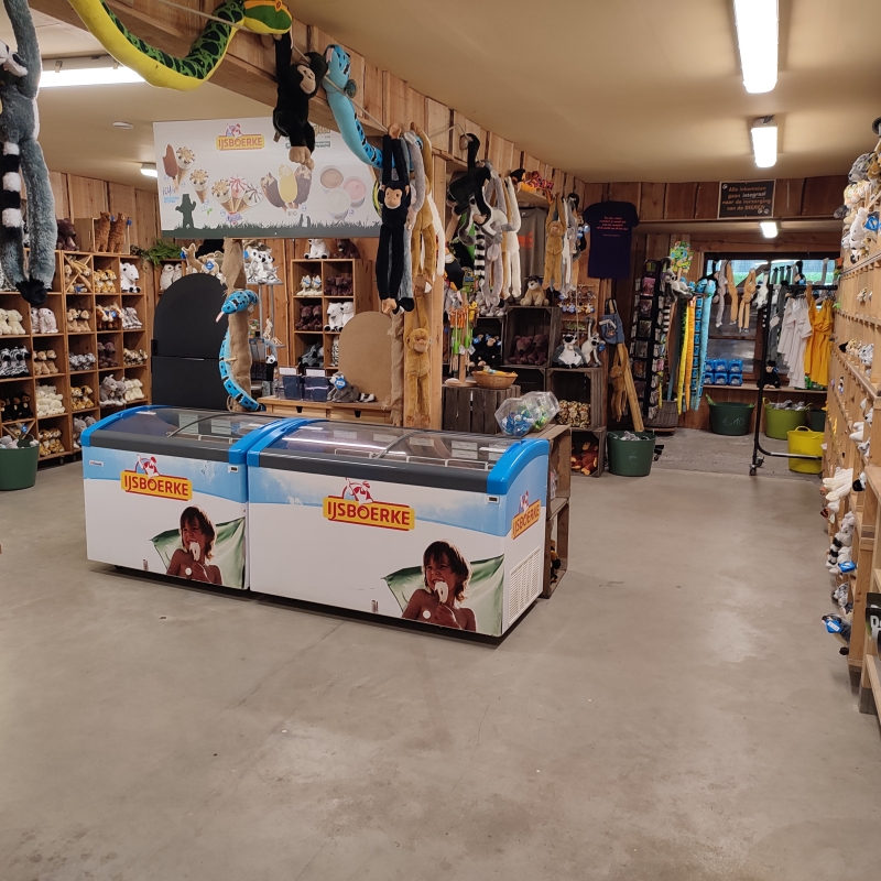 Een ruime food- & giftshop - De Zonnegloed - Dierenpark - Dieren opvangcentrum - Sanctuary